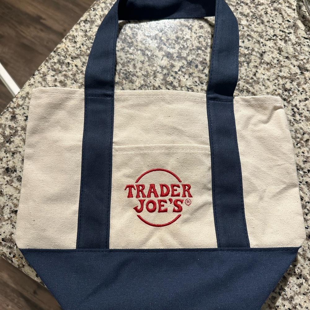 Trader Joe’s Viral Tote Bag
